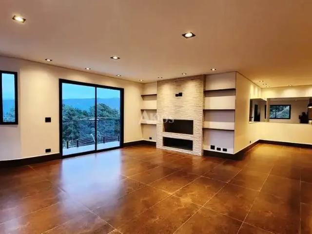 Casa venda em Região Imediata de Taubaté-Pindamonhangaba, Região Metropolitana do Vale do Paraíba e Litoral Norte