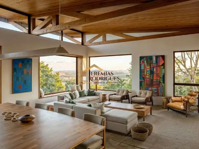 Casa venda em Região Imediata de Taubaté-Pindamonhangaba, Região Metropolitana do Vale do Paraíba e Litoral Norte