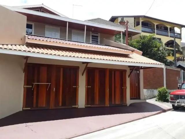 Casa venda em Região Imediata de Taubaté-Pindamonhangaba, Região Metropolitana do Vale do Paraíba e Litoral Norte