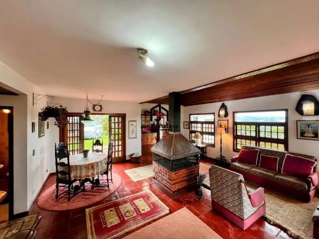 Casa venda em Região Imediata de Taubaté-Pindamonhangaba, Região Metropolitana do Vale do Paraíba e Litoral Norte