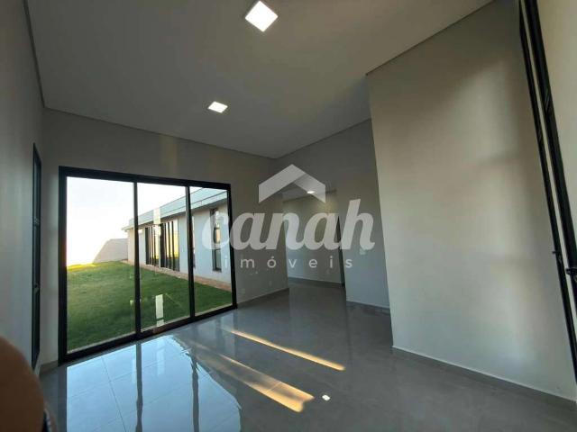 Casa venda em Cravinhos, Região Geográfica Intermediária de Ribeirão Preto