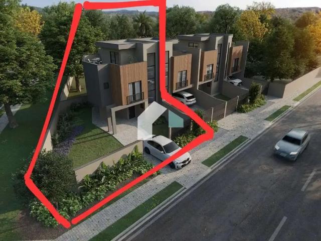 Casa venda em Bom Retiro, Curitiba