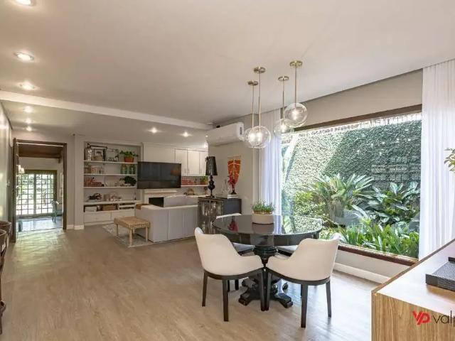 Casa venda em Bom Retiro, Curitiba