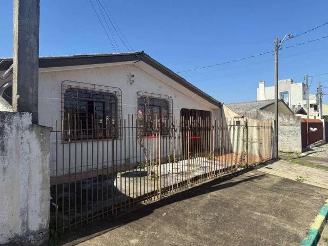 Casa venda em Núcleo Habitacional Nossa Senhora da Luz dos Pinhais, Curitiba