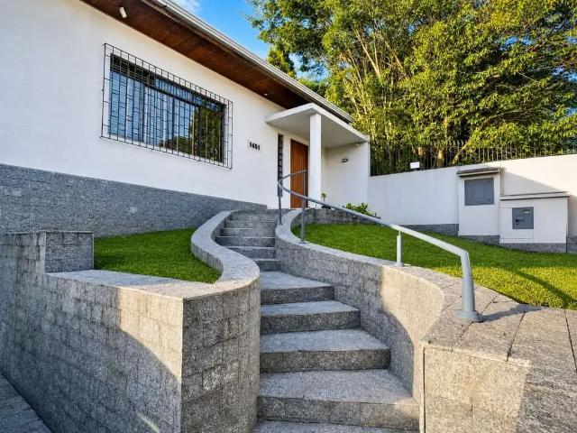 Casa venda em Hugo Lange, Curitiba