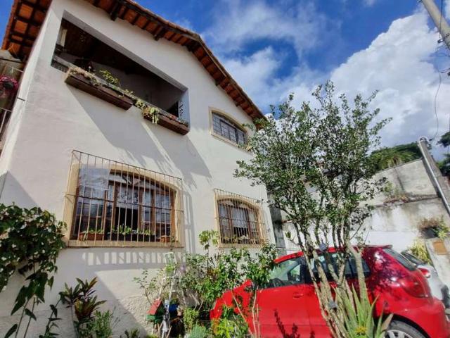 Casa venda em Embu das Artes