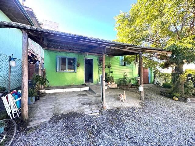 Casa venda em Farroupilha, Região Geográfica Intermediária de Caxias do Sul