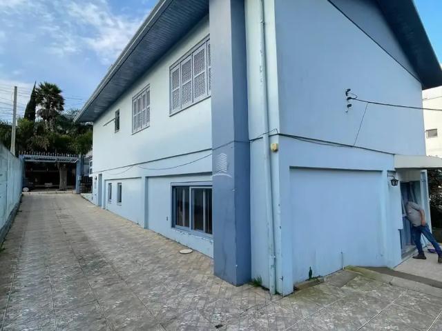 Casa venda em Farroupilha, Região Geográfica Intermediária de Caxias do Sul