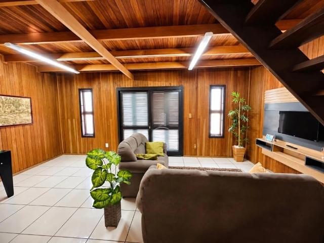Casa venda em Farroupilha, Região Geográfica Intermediária de Caxias do Sul