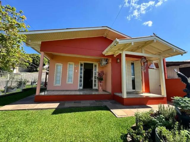 Casa venda em Farroupilha, Região Geográfica Intermediária de Caxias do Sul