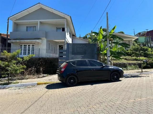 Casa venda em Farroupilha, Região Geográfica Intermediária de Caxias do Sul