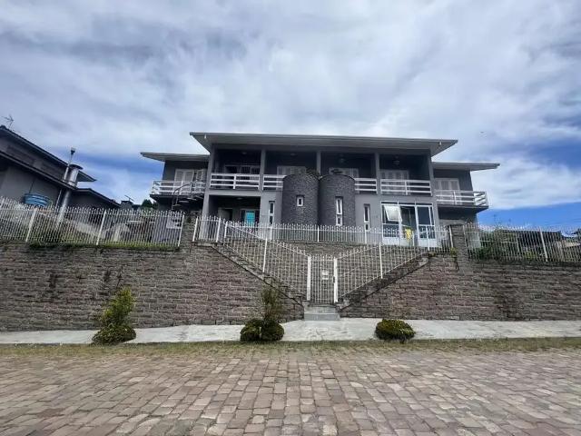 Casa venda em Farroupilha, Região Geográfica Intermediária de Caxias do Sul