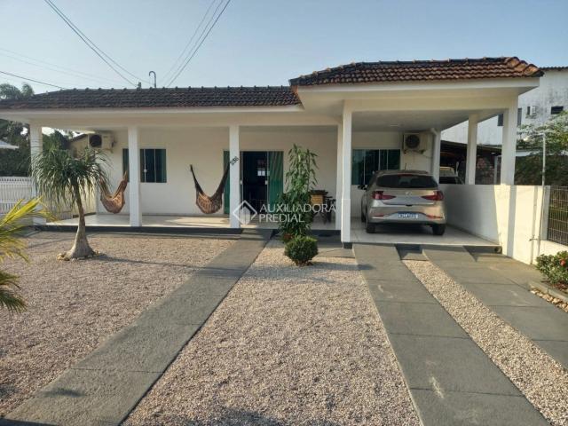 Casa venda em Barra da Lagoa, Florianópolis