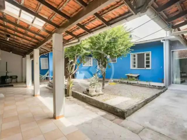 Casa venda em Barra da Lagoa, Florianópolis