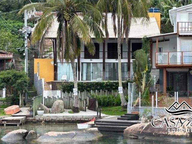 Casa venda em Barra da Lagoa, Florianópolis