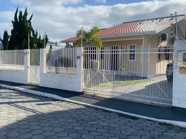 Casa venda em Região Geográfica Imediata de Florianópolis, Desterro