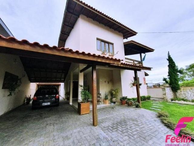 Casa venda em Carianos, Florianópolis