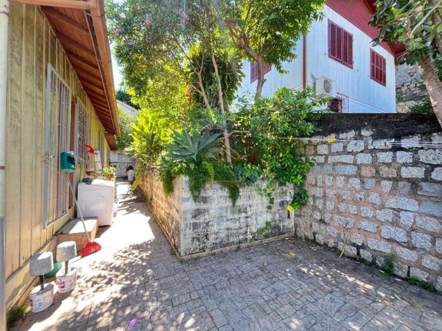 Casa venda em Florianópolis, Região Geográfica Intermediária de Florianópolis
