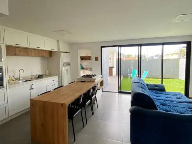 Casa venda em Região Geográfica Imediata de Florianópolis, Desterro
