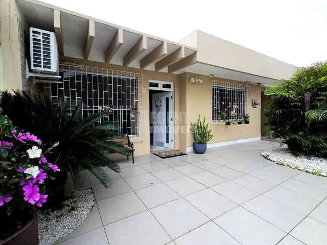 Casa venda em Região Geográfica Imediata de Florianópolis, Desterro