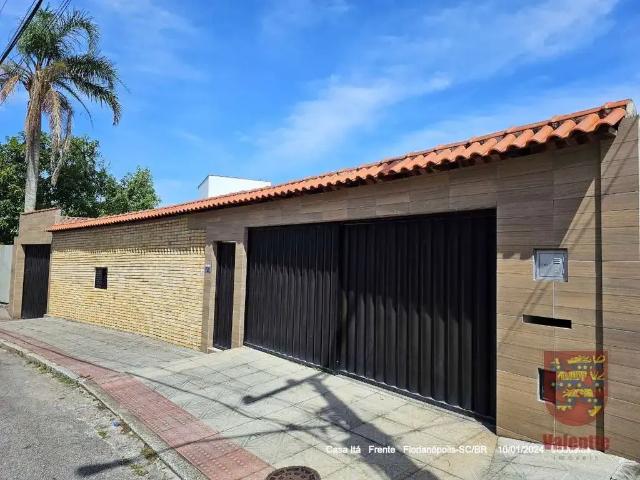 Casa venda em Região Geográfica Imediata de Florianópolis, Desterro