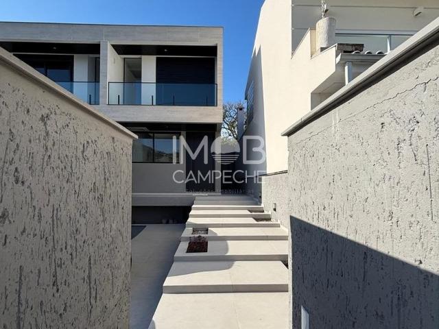 Casa venda em Região Geográfica Imediata de Florianópolis, Desterro