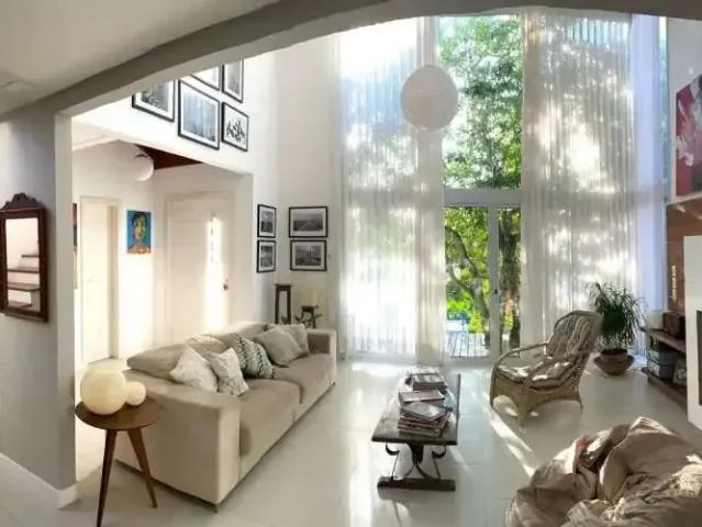 Casa venda em Sambaqui, Florianópolis
