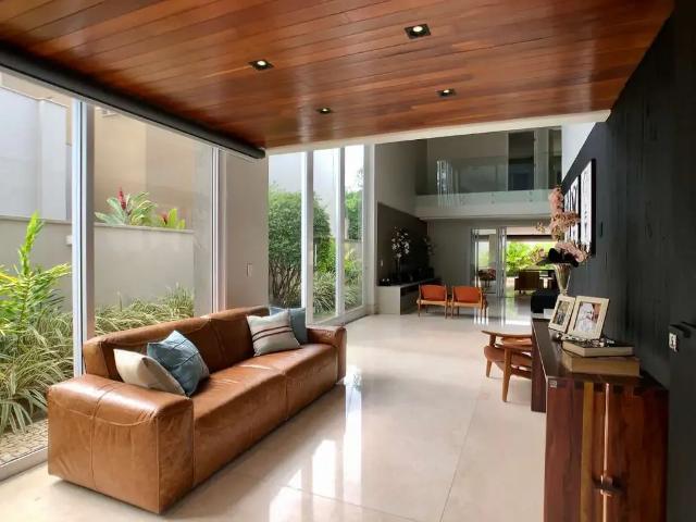Casa venda em Park Lozandes, Goiânia
