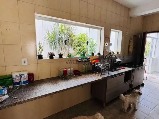 Casa venda em Região Imediata de Guaratinguetá, Região Metropolitana do Vale do Paraíba e Litoral Norte