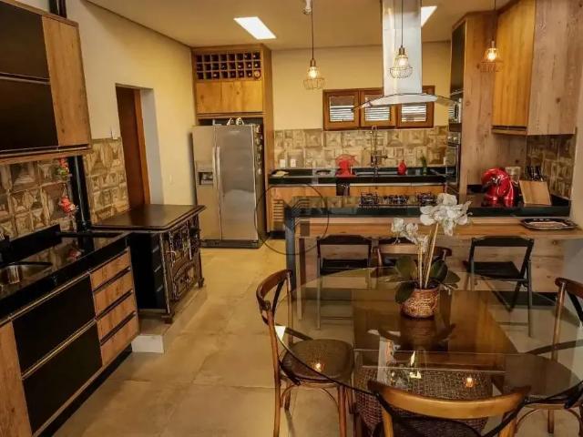 Casa venda em Região Imediata de Guaratinguetá, Região Metropolitana do Vale do Paraíba e Litoral Norte
