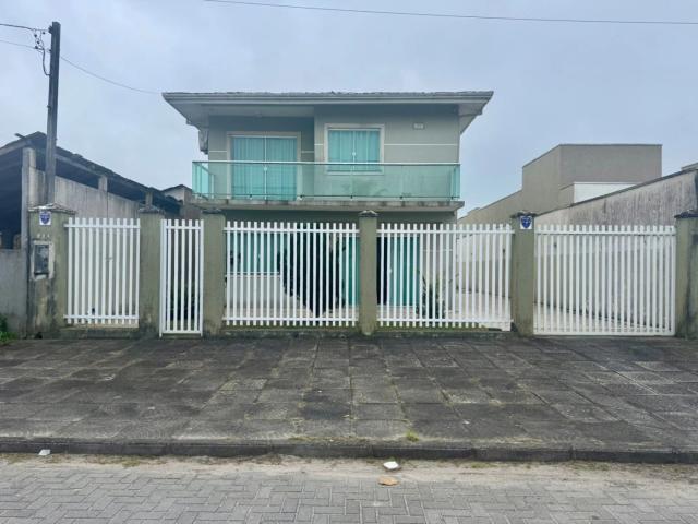 Casa venda em Piçarras, Guaratuba
