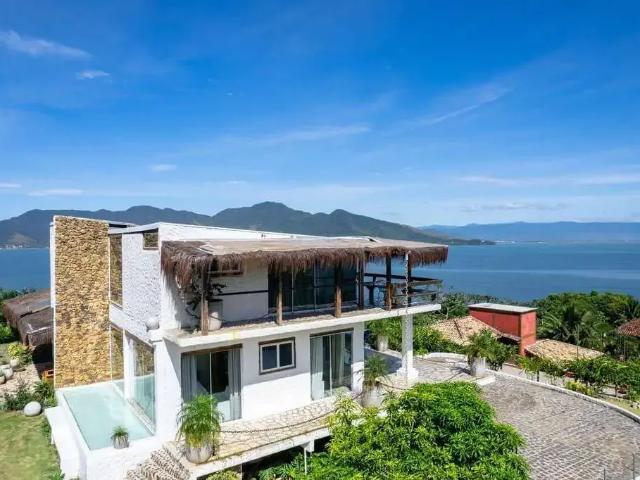 Casa venda em Região Imediata de Caraguatatuba-Ubatuba-São Sebastião, Região Metropolitana do Vale do Paraíba e Litoral Norte