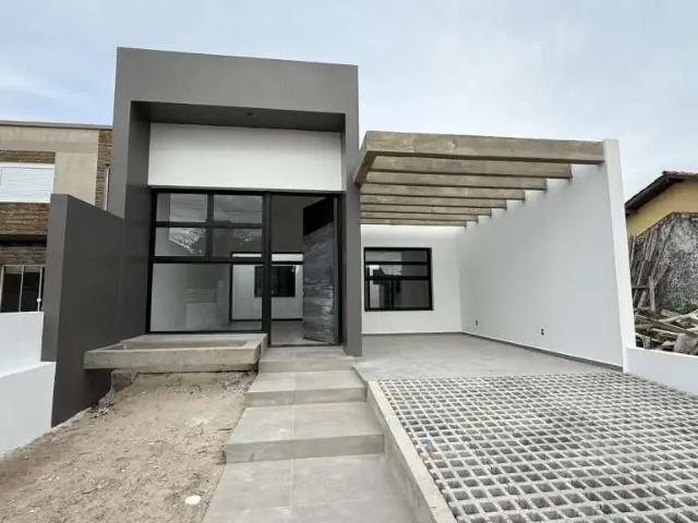 Casa venda em Região Geográfica Imediata de Tramandaí - Osório, Aglomeração Urbana do Litoral Norte