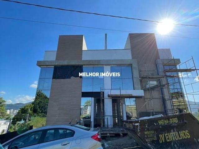 Casa venda em Meia Praia, Itapema