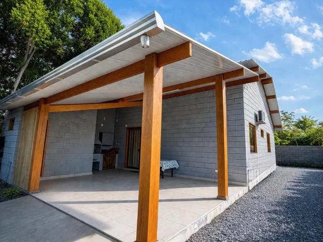 Casa venda em Pontal do Norte, Itapoá