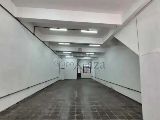 Casa venda em Região Imediata de São José dos Campos, Região Metropolitana do Vale do Paraíba e Litoral Norte