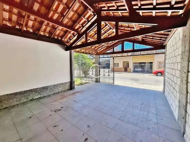 Casa venda em Região Imediata de São José dos Campos, Região Metropolitana do Vale do Paraíba e Litoral Norte