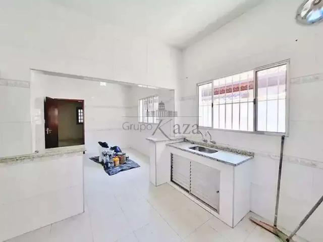 Casa venda em Região Imediata de São José dos Campos, Região Metropolitana do Vale do Paraíba e Litoral Norte
