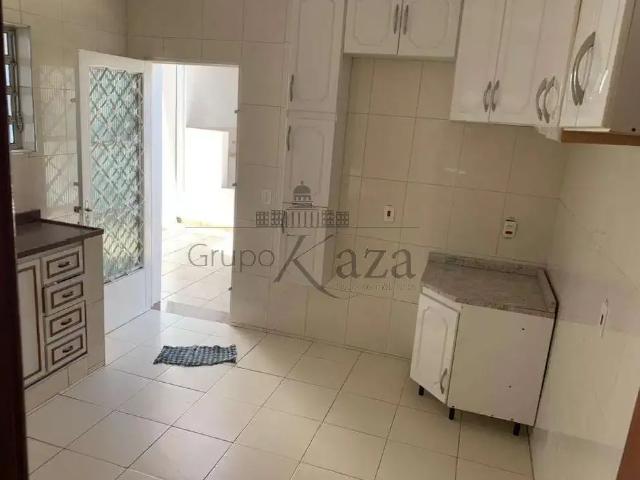 Casa venda em Conjunto Residencial Brasília, Jacareí