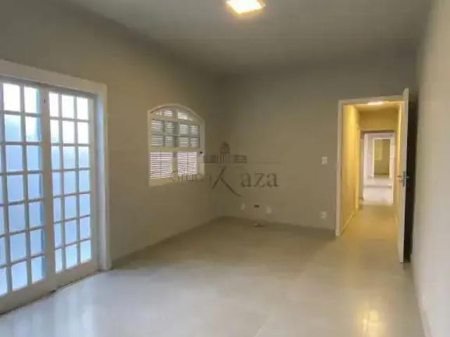 Casa venda em Região Imediata de São José dos Campos, Região Metropolitana do Vale do Paraíba e Litoral Norte
