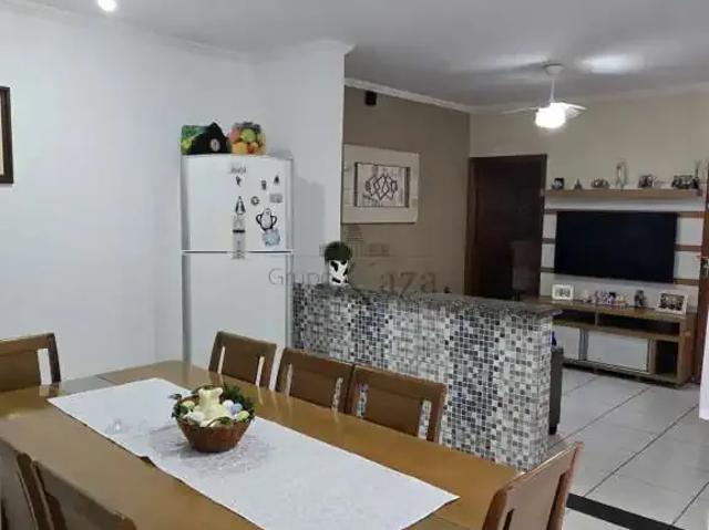 Casa venda em Região Imediata de São José dos Campos, Região Metropolitana do Vale do Paraíba e Litoral Norte