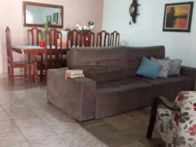 Casa venda em Região Imediata de São José dos Campos, Região Metropolitana do Vale do Paraíba e Litoral Norte