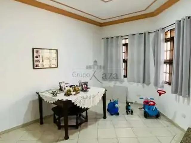 Casa venda em Região Imediata de São José dos Campos, Região Metropolitana do Vale do Paraíba e Litoral Norte