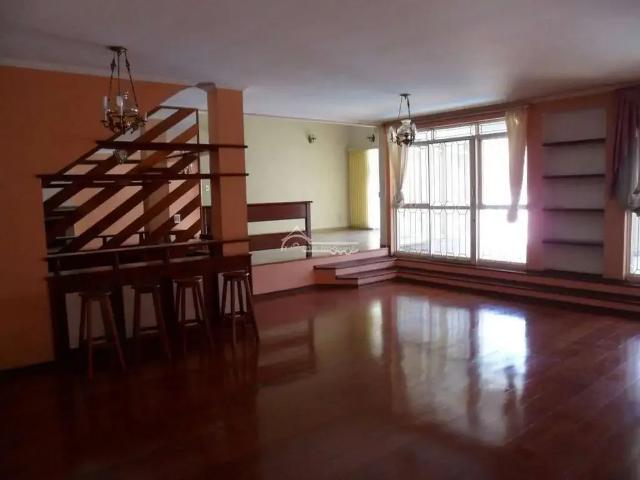 Casa venda em Região Imediata de São José dos Campos, Região Metropolitana do Vale do Paraíba e Litoral Norte