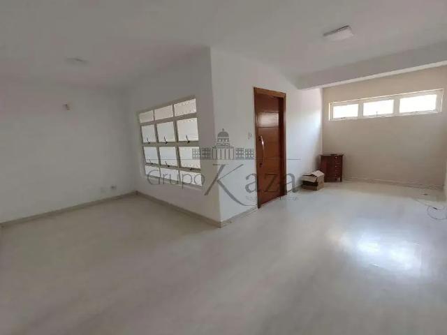 Casa venda em Região Imediata de São José dos Campos, Região Metropolitana do Vale do Paraíba e Litoral Norte