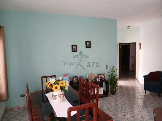 Casa venda em Região Imediata de São José dos Campos, Região Metropolitana do Vale do Paraíba e Litoral Norte