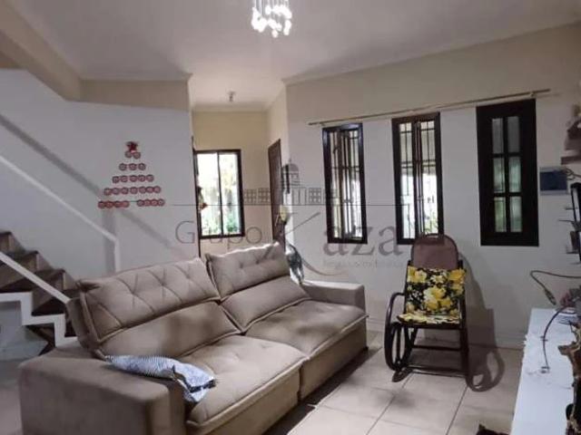Casa venda em Jacareí