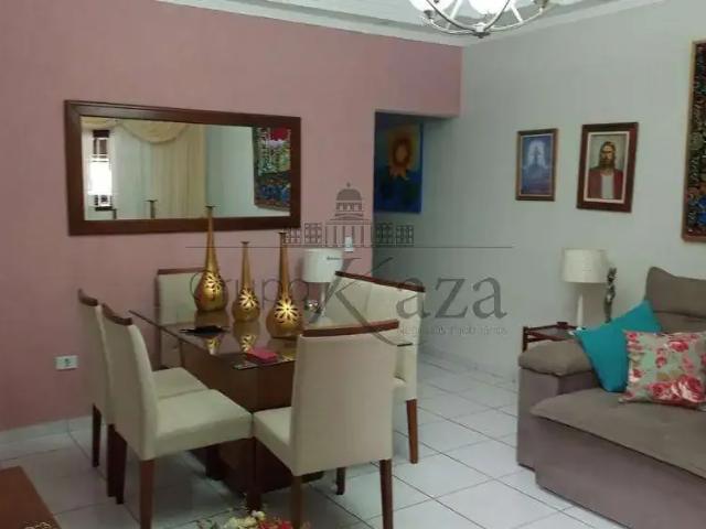Casa venda em Jacareí
