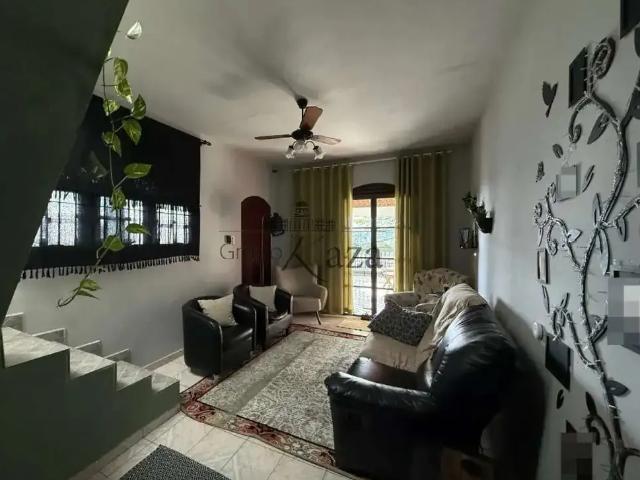 Casa venda em Região Imediata de São José dos Campos, Região Metropolitana do Vale do Paraíba e Litoral Norte