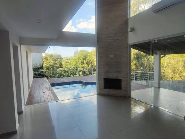 Casa venda em Jambeiro
